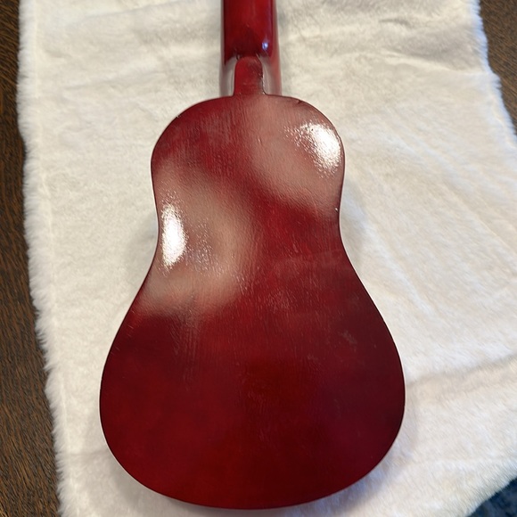 Soprano Ukelele by First Act - Picture 6 of 9